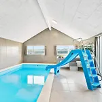 Luxury Retreat With Pool 別荘 *