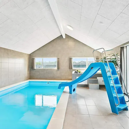 Luxury Retreat With Pool Dom wakacyjny *